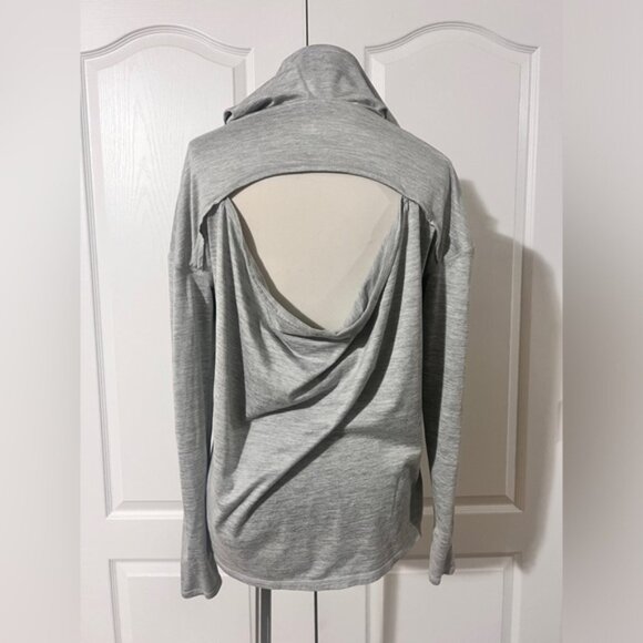 GAIAM Lightweight Hooded Open Back‎ Workout Shirt with Thumbholes - sz M - Picture 5 of 7